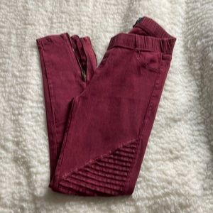 Beulah Style Jeggings in Burgundy - Size Small